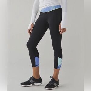 Lululemon Women's Leggings.. Size 6